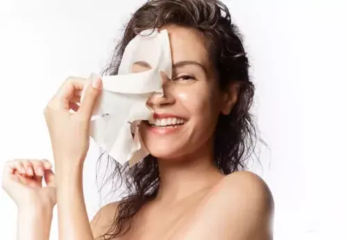 نحوه استفاده از ماسک ورقه ای ( بعد از استفاده از ماسک ورقه ای صورت را بشوییم؟ )