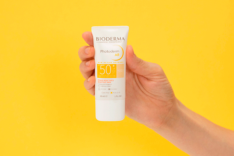 کرم ضد آفتاب رنگی فتودرم ای آر SPF50+ بایودرما