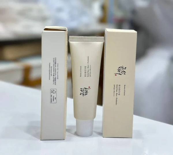 کرم ضد آفتاب بدون رنگ Beauty of Joseon Relief Sun SPF50+ PA++++ (حجم 50 میلی‌لیتر)