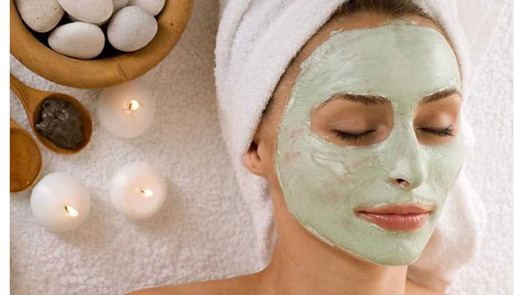 پاکسازی پوست چرب و جوش‌دار در منزل